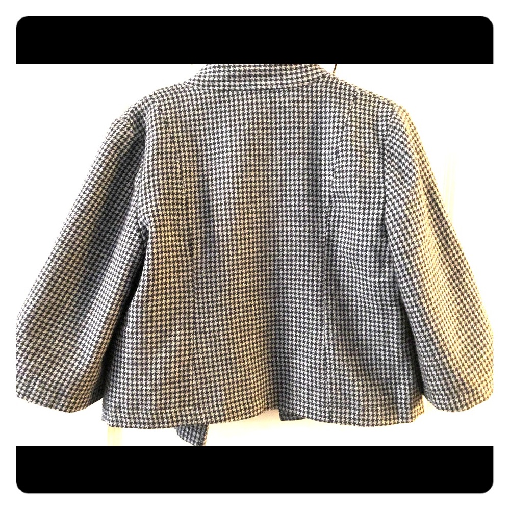 Houndstooth bolero cropped jacket.